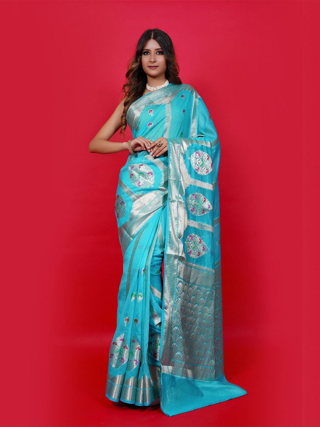

PTIEPL Banarasi Silk Works Ethnic Motif Woven Design Zari Banarasi Saree, Blue