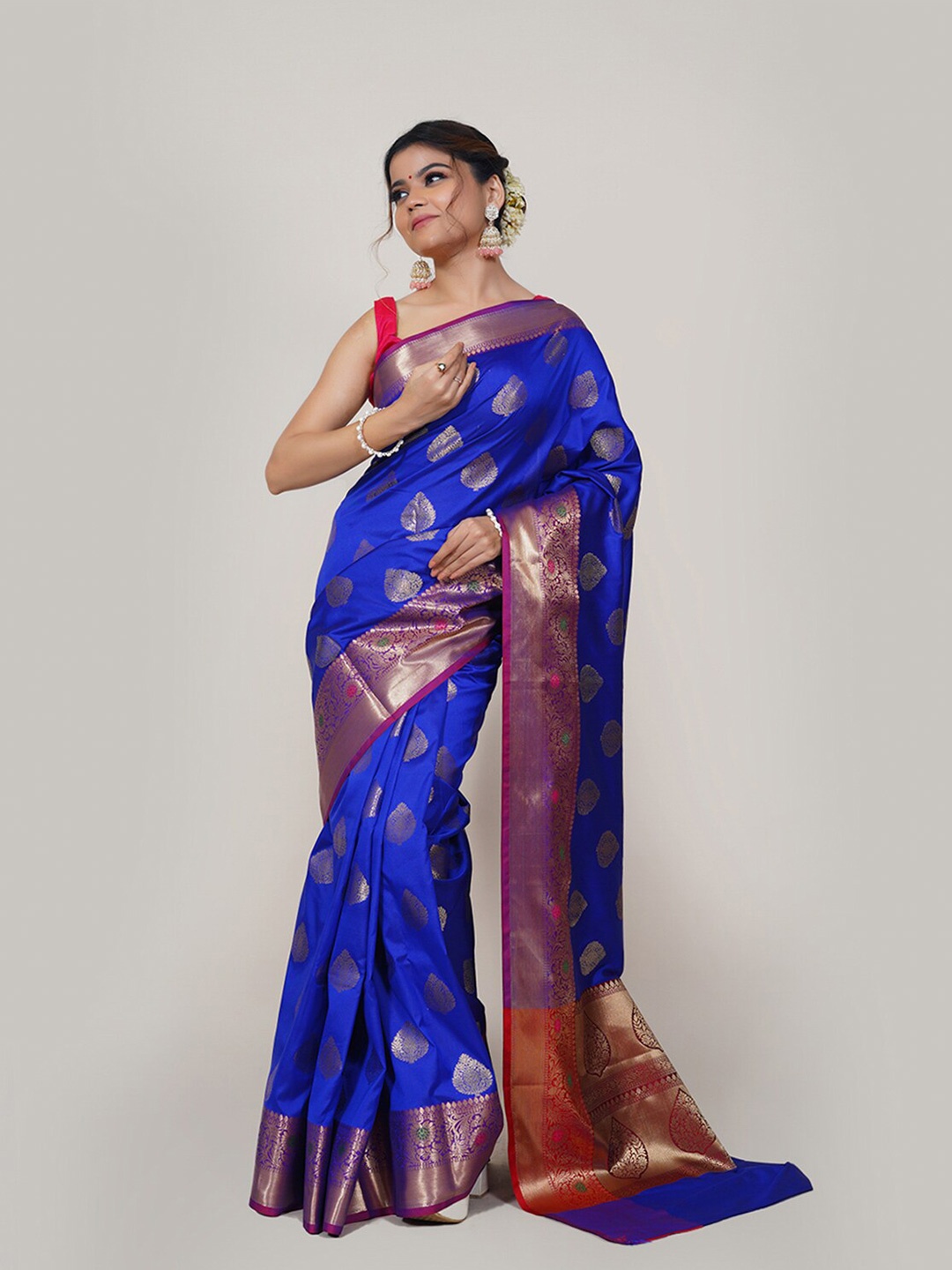 

PTIEPL Banarasi Silk Works Ethnic Motif Woven Design Zari Banarasi Saree, Blue
