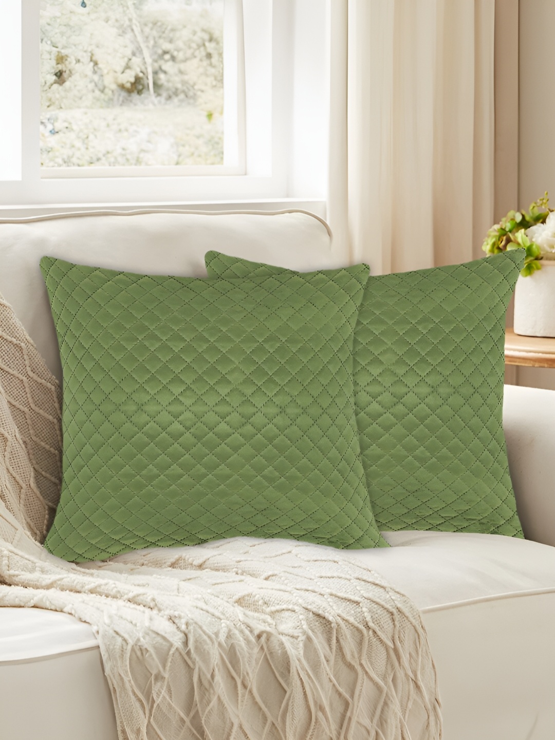 

Tesmare Green 2 Pieces Geometric Velvet Square Cushion Covers