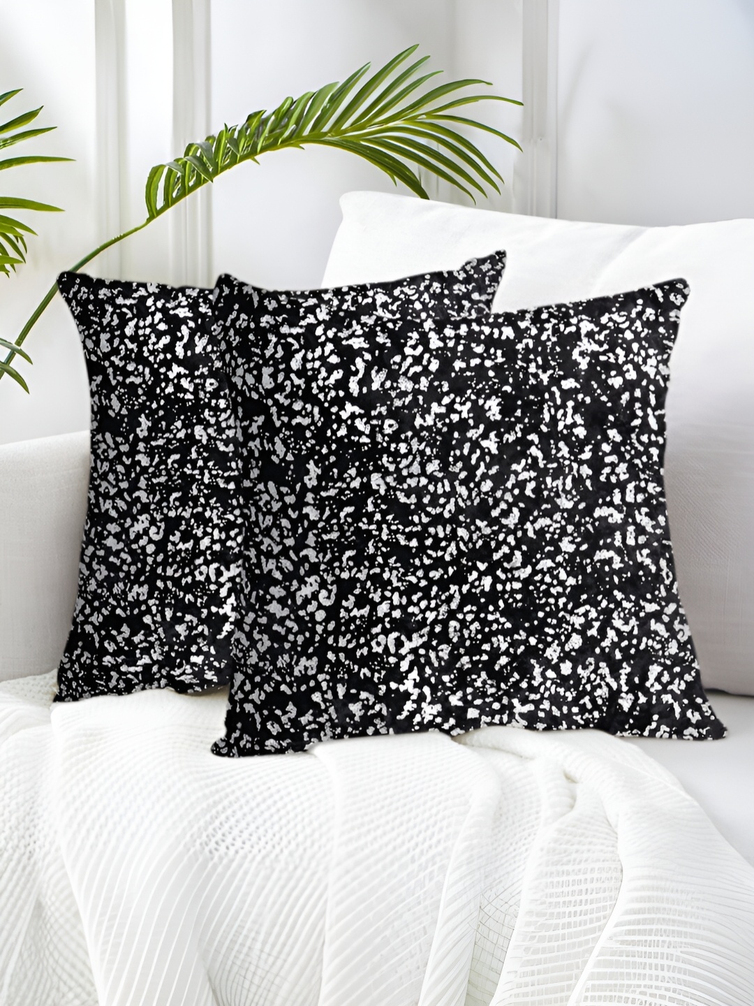 

Tesmare Black & Silver Toned Set 2 Pieces Embellished Velvet Square Cushion Covers