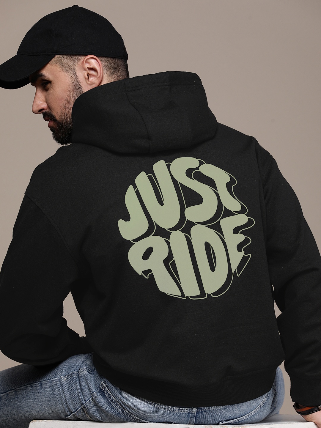 

Roadster Men Typography Printed Hooded Sweatshirt, Black