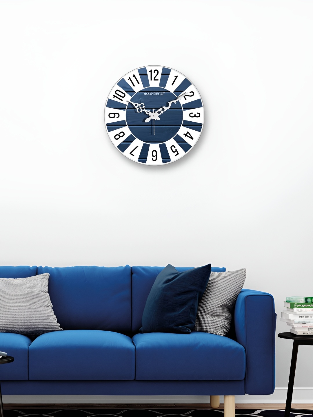 

HOOMDECO Blue & White Printed Round Vintage Wall Clock, Multi