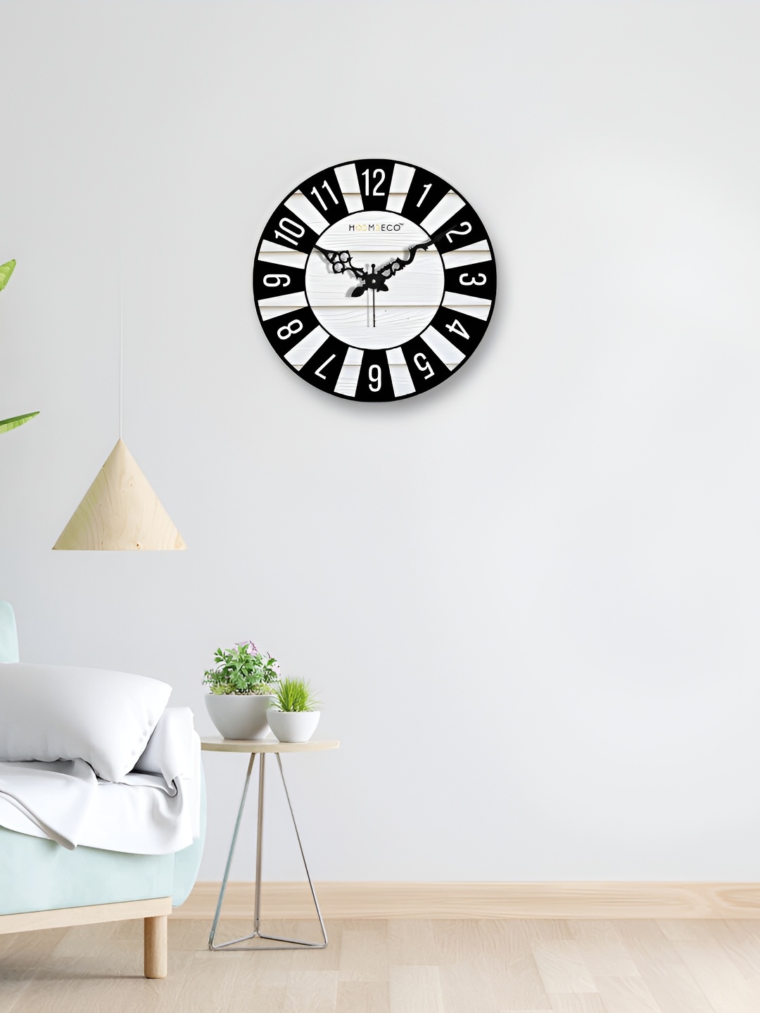 

HOOMDECO Black & White Printed Round Vintage Wall Clock