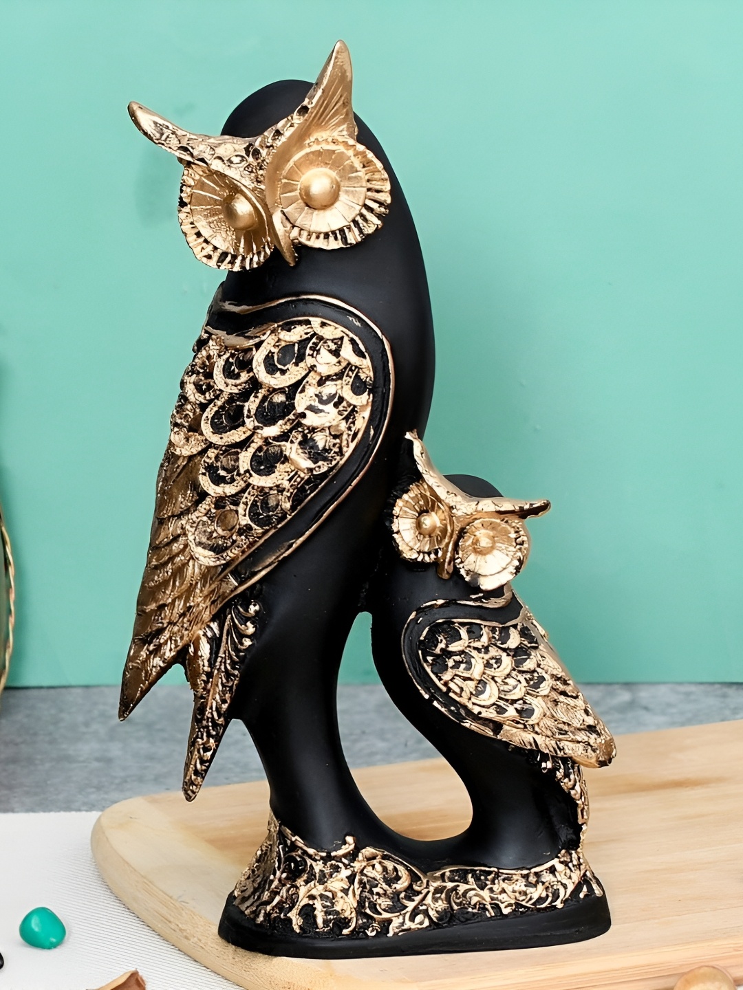 

HOME AUZAR Black & Gold Toned Owl Pair Showpiece
