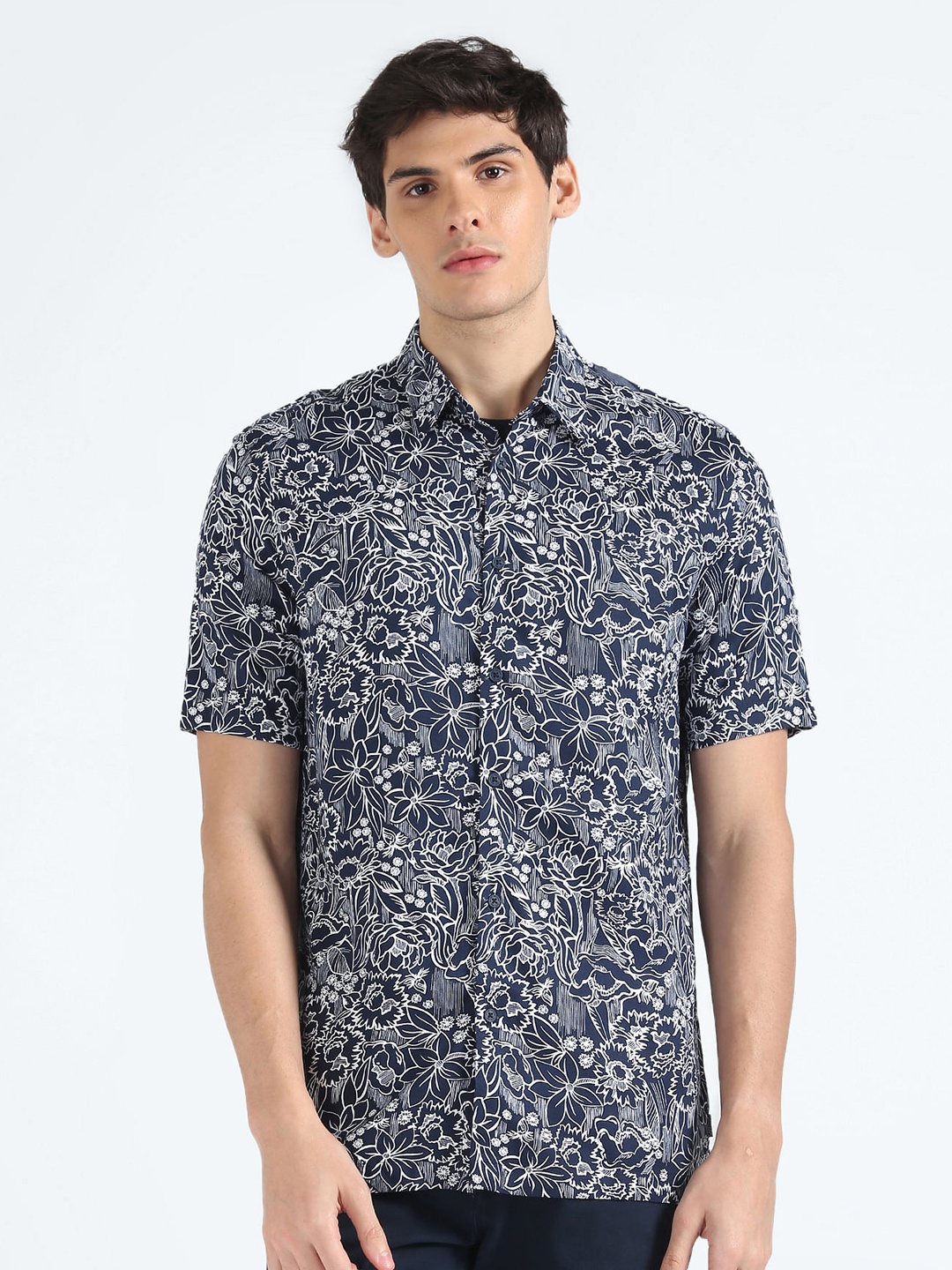 

Flying Machine Floral Printed Casual Shirt, Navy blue