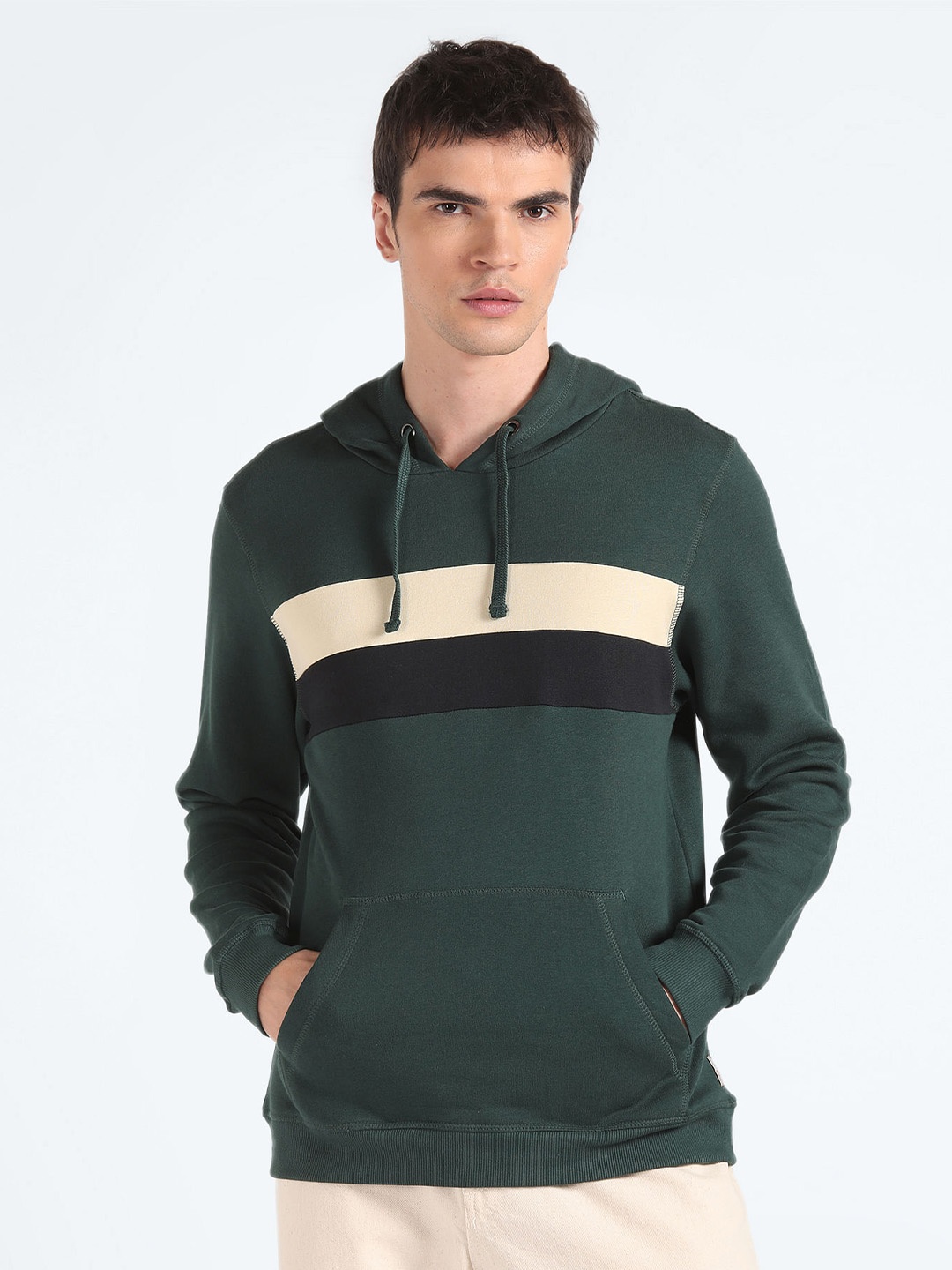 

Flying Machine Colourblocked Hooded Cotton Sweatshirt, Green