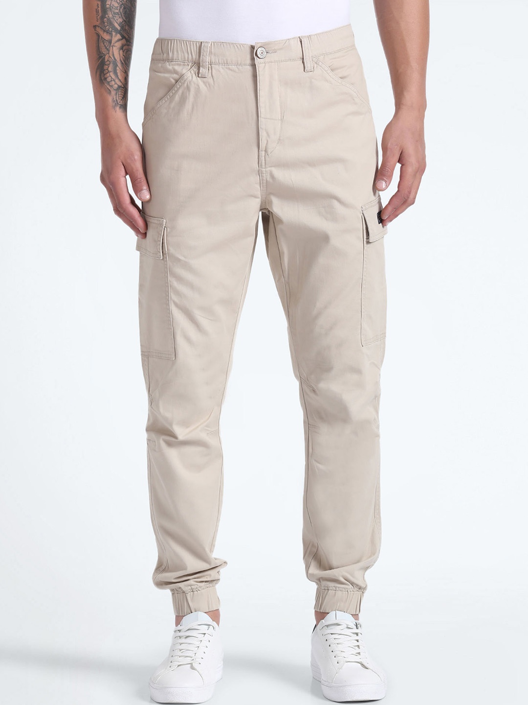 

Flying Machine Men Slim Fit Cargo Trousers, Beige