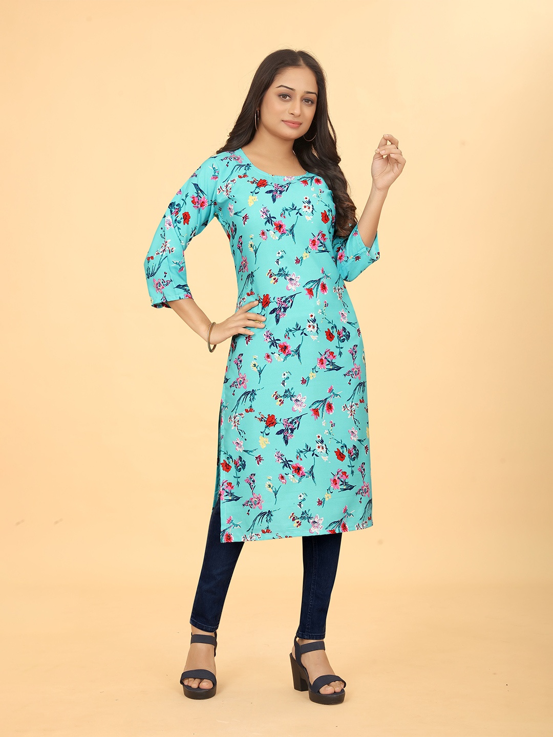 

PEPPERYLOOK Floral Printed Straight Kurta, Blue