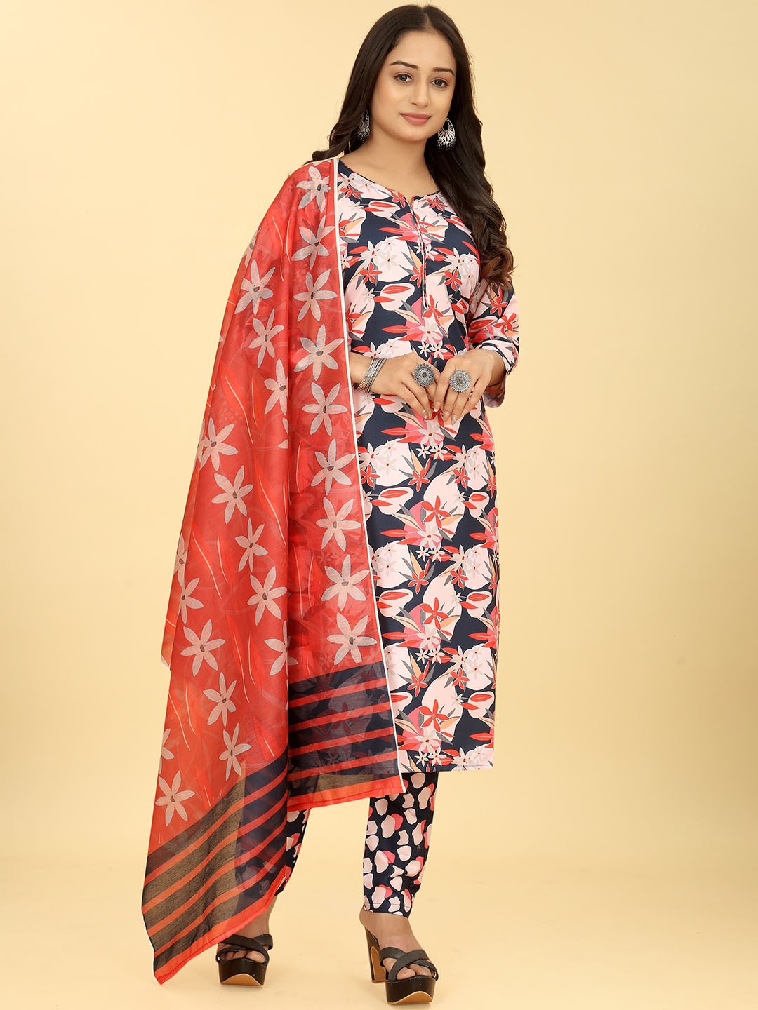 

Punrwa Floral Printed Straight Kurta with Trousers & Dupatta, Blue