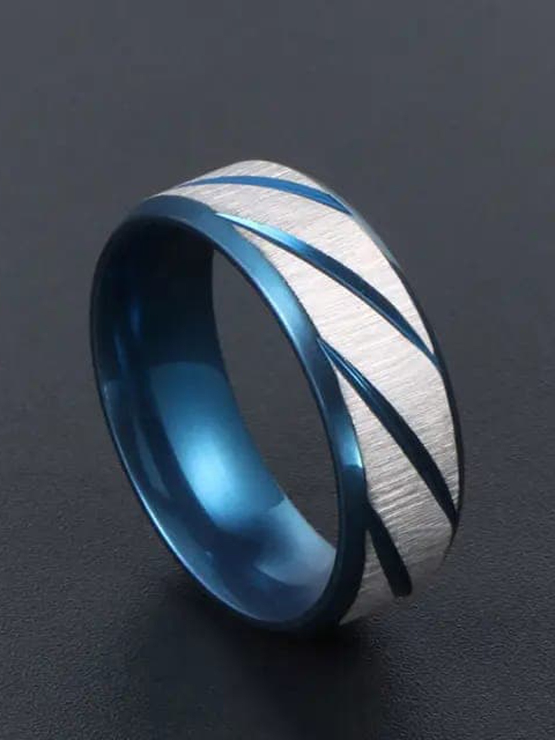 

VIEN Men Titanium Wave Design Textured Finger Ring, Silver