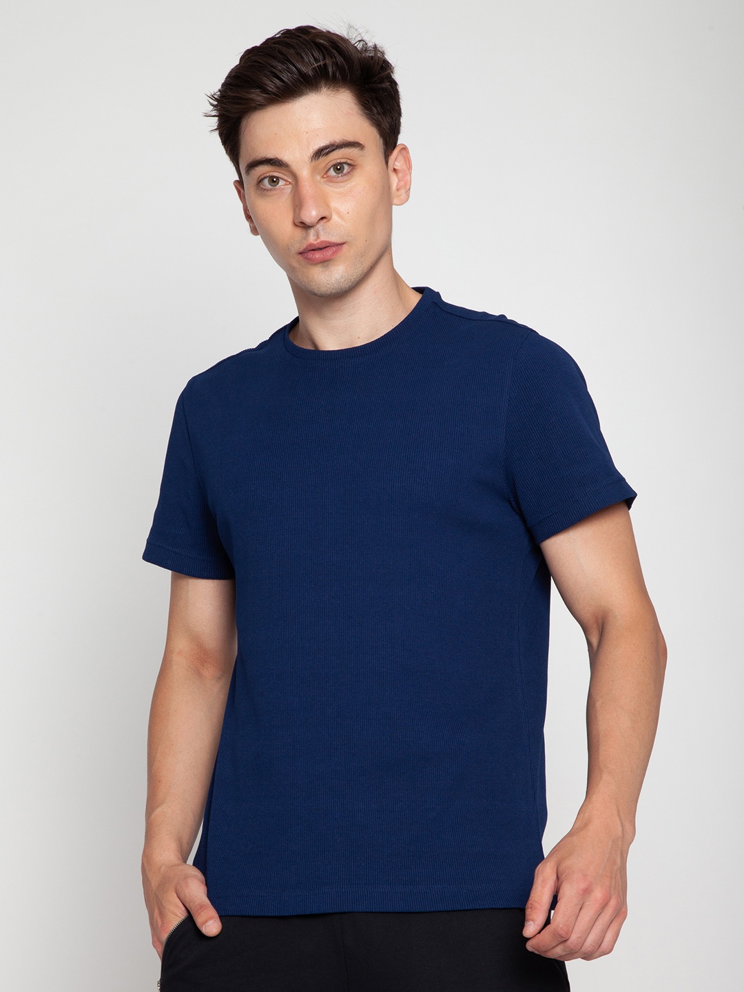 

CAVA Ribbed Round Neck Tee, Navy blue