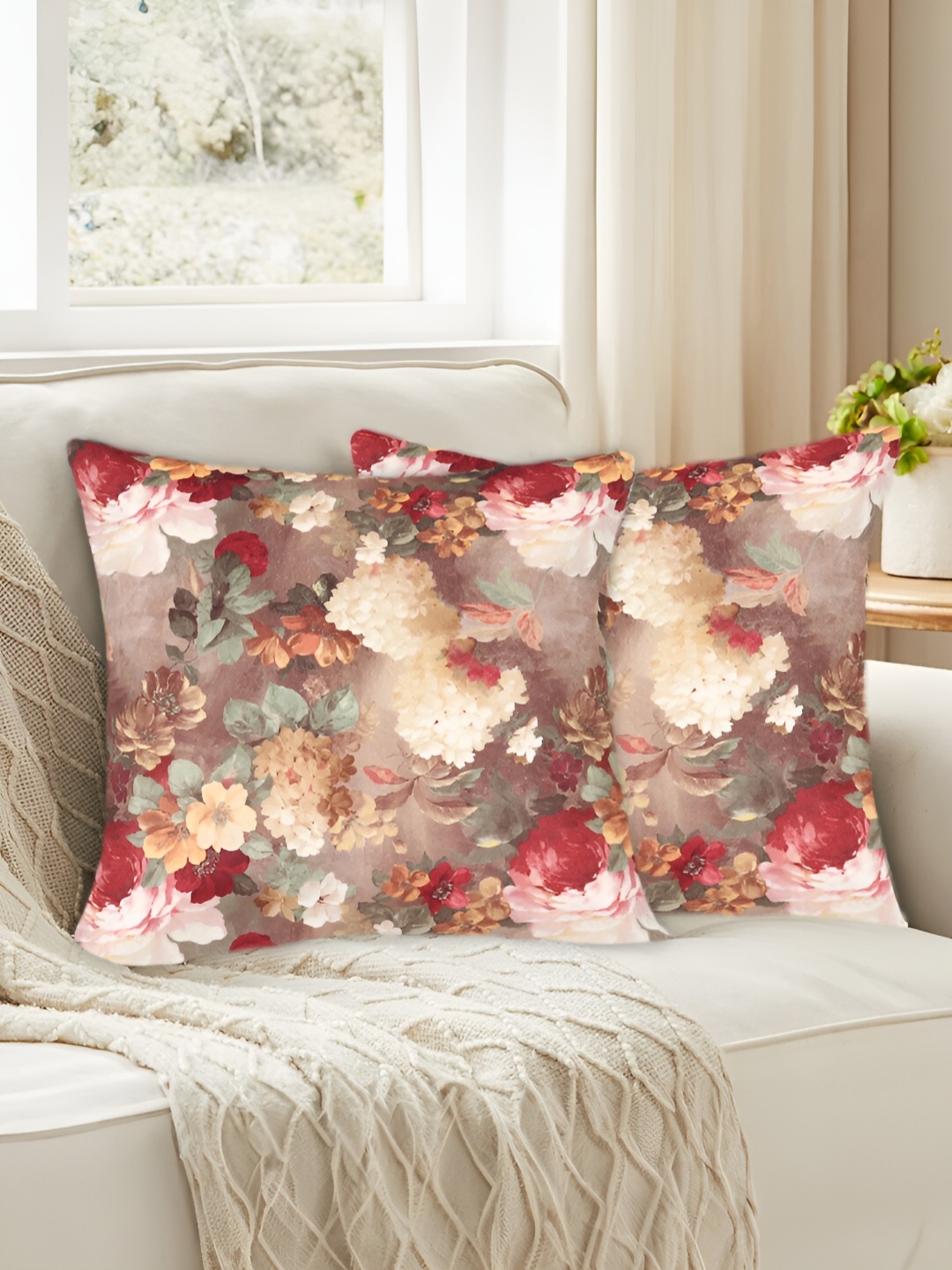 

Tesmare Brown & Beige 2 Pieces Floral Velvet Square Cushion Covers
