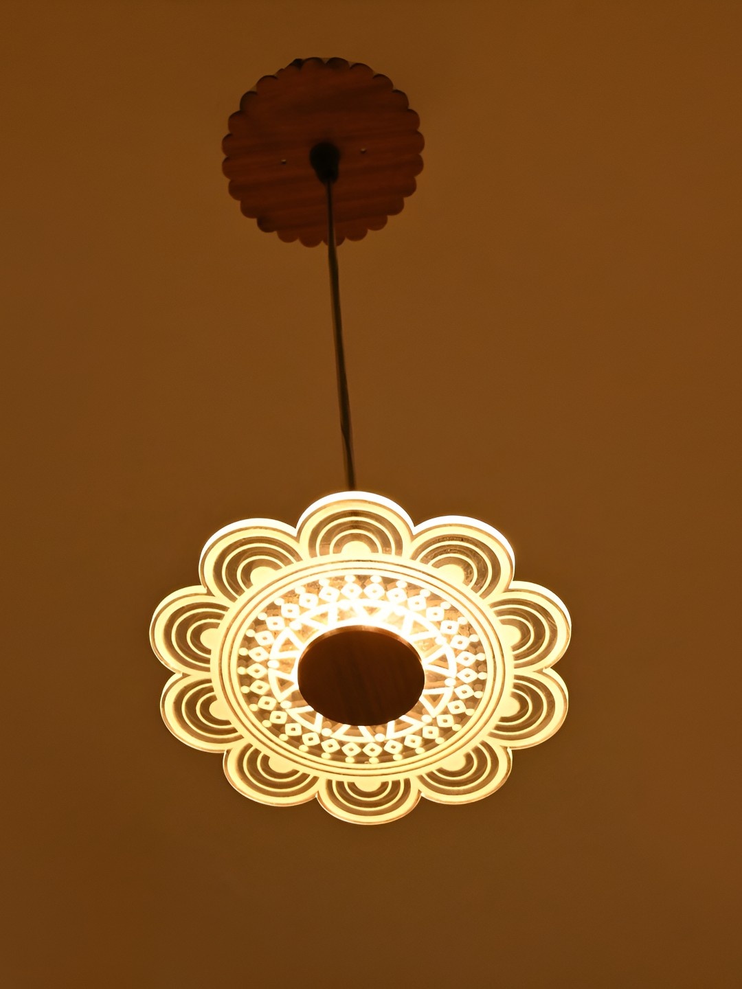 

Afast white Textued Traditional Ceiling Lamp
