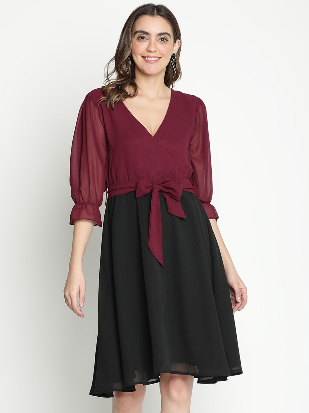 

DRAAX Fashions Colourblocked V-Neck Puff Sleeves Tie-Ups Fit & flare Dress, Maroon
