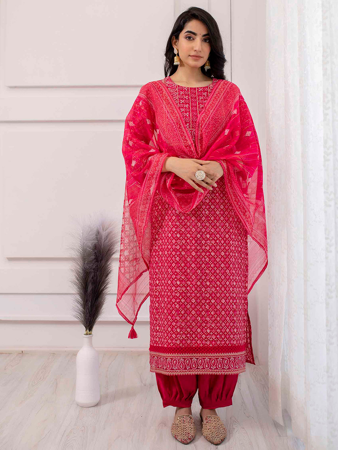

KALINI Ethnic Motif Embroidered Regular Kurta With Salwar & Dupatta, Pink