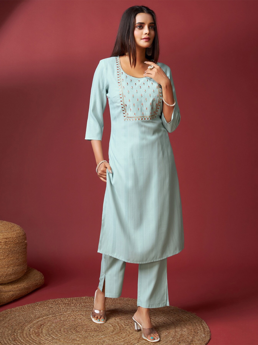 

soan Ethnic Motifs Yoke Design Sequinned Straight Kurta, Sea green