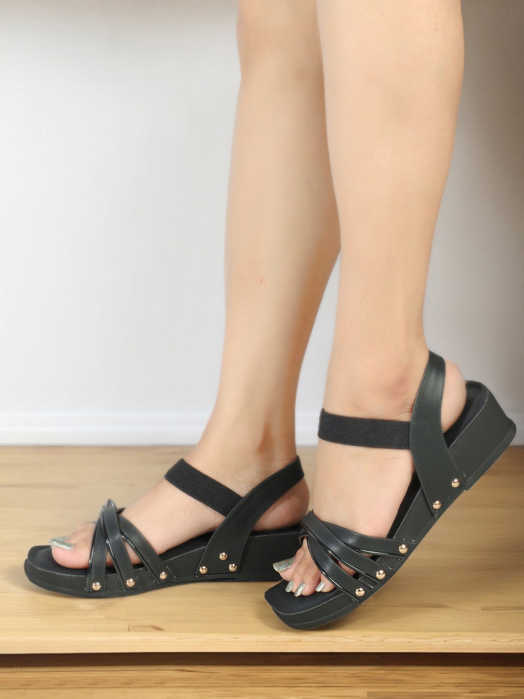 

ICONICS Open Toe Flatform Heels, Black