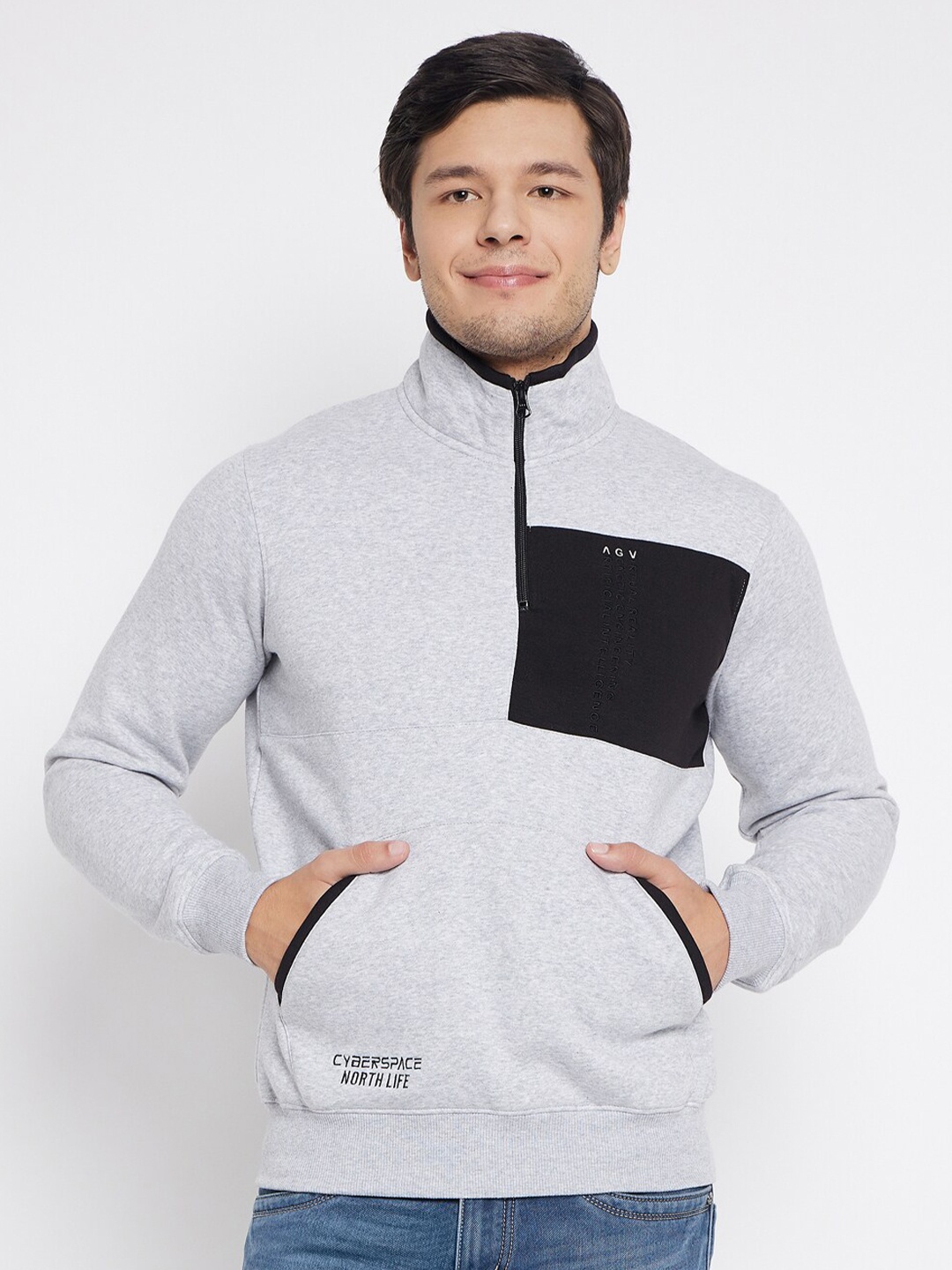 

98 Degree North Colourblocked Half Zipper Fleece Pullover Sweatshirt, Grey