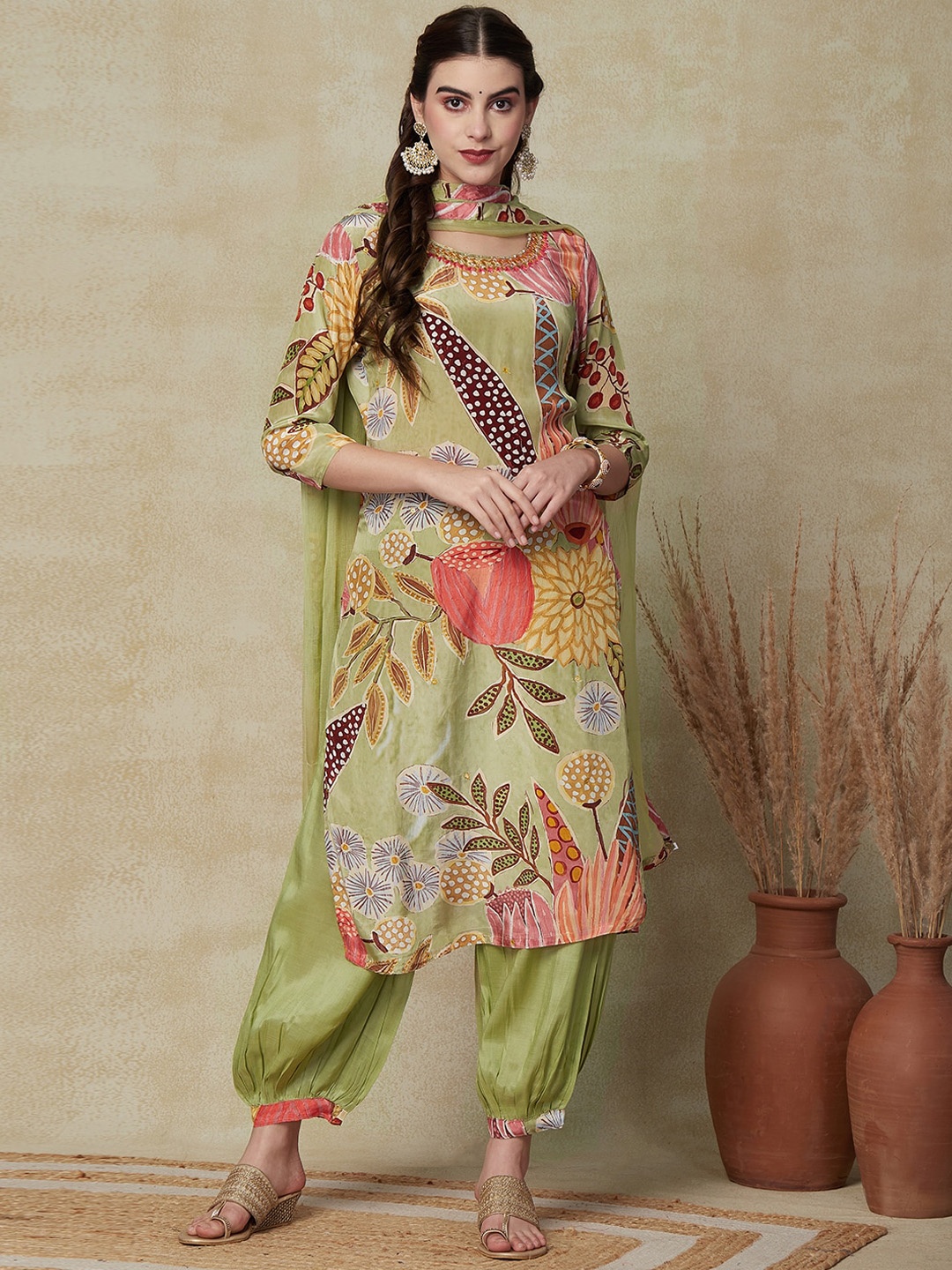 

FASHOR Green Floral Printed Regular Mirror Work Kurta With Salwar & Dupatta