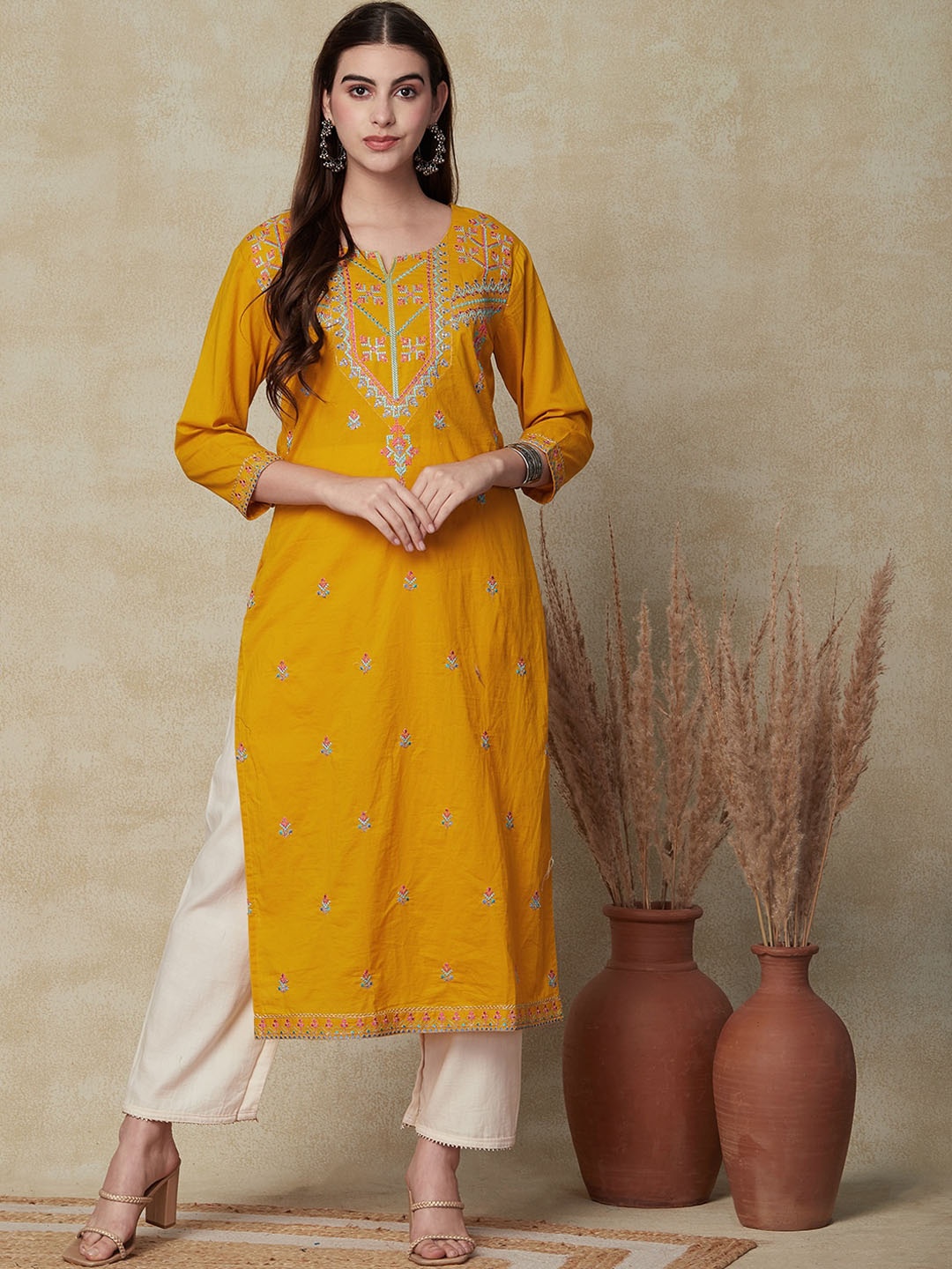 

FASHOR Ethnic Motifs Embroidered Cotton Kurta, Yellow