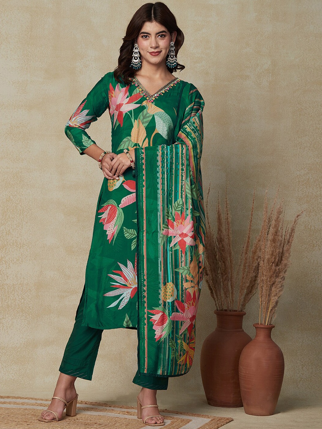 

FASHOR Green Floral Printed V-Neck Mirror Work Kurta With Trousers & Dupatta