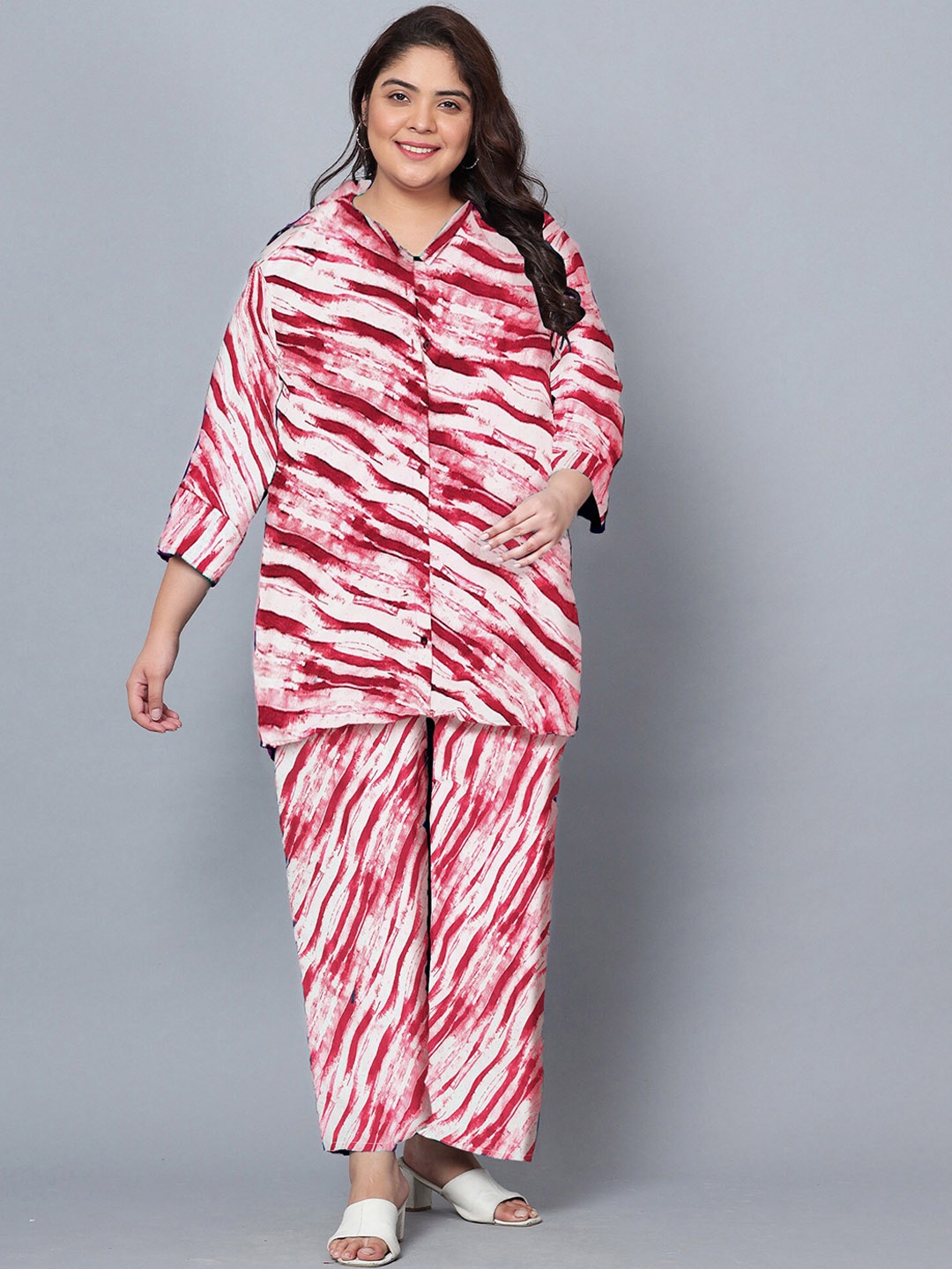 

Indietoga Plus Size Printed Longline Shirt With Trouser Co-Ords, Red