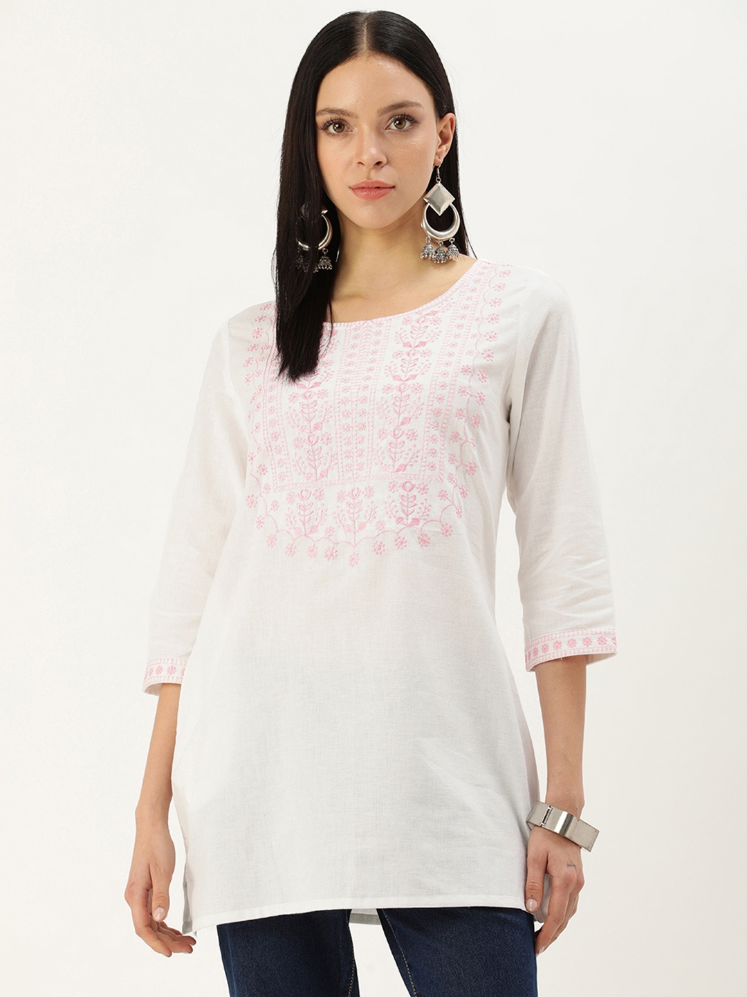 

AMUKTI Women Embroidered Tunic, White