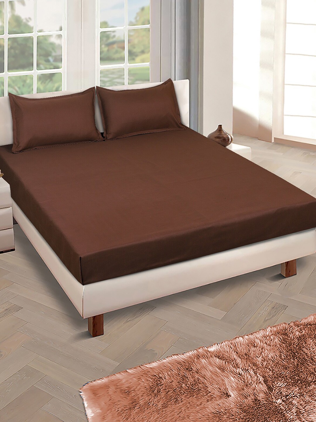 

ROMEE Coffee Brown 144 TC Queen Fitted Bedsheet with 2 Pillow Covers