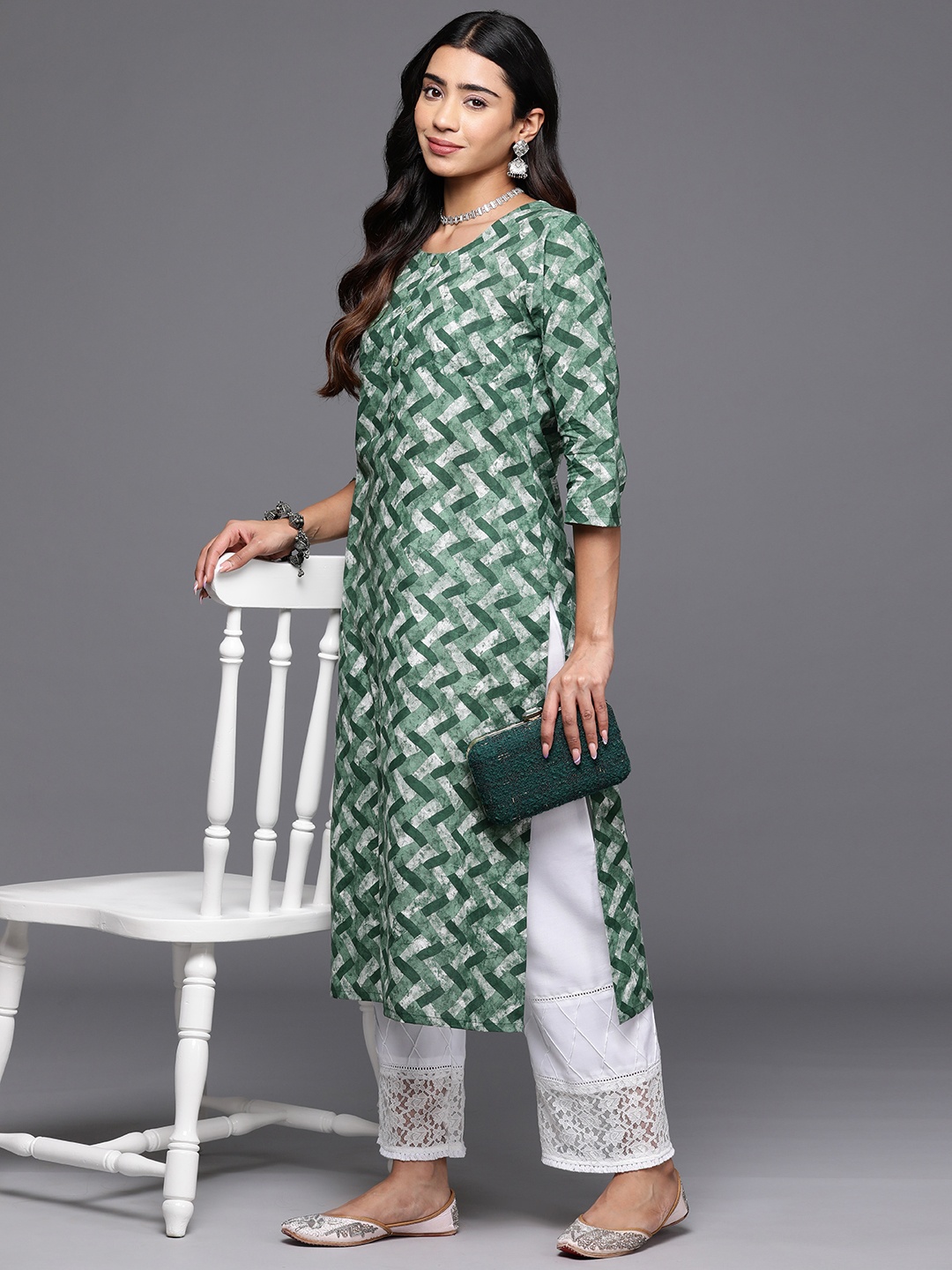 

Varanga Women Geometric Printed Straight Kurta, Green