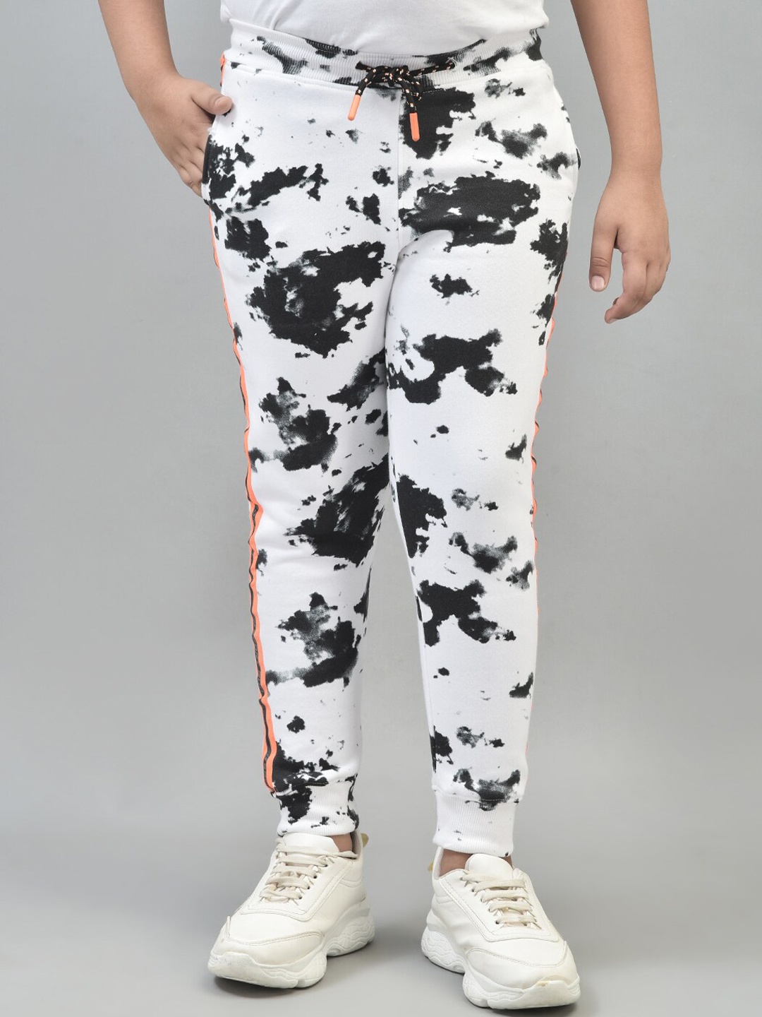 

Crimsoune Club Boys Abstract Printed Slim-Fit Joggers, White