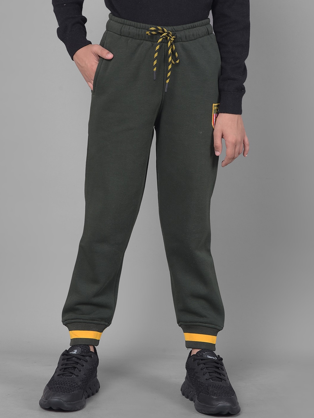 

Crimsoune Club Boys Mid Rise Joggers, Olive