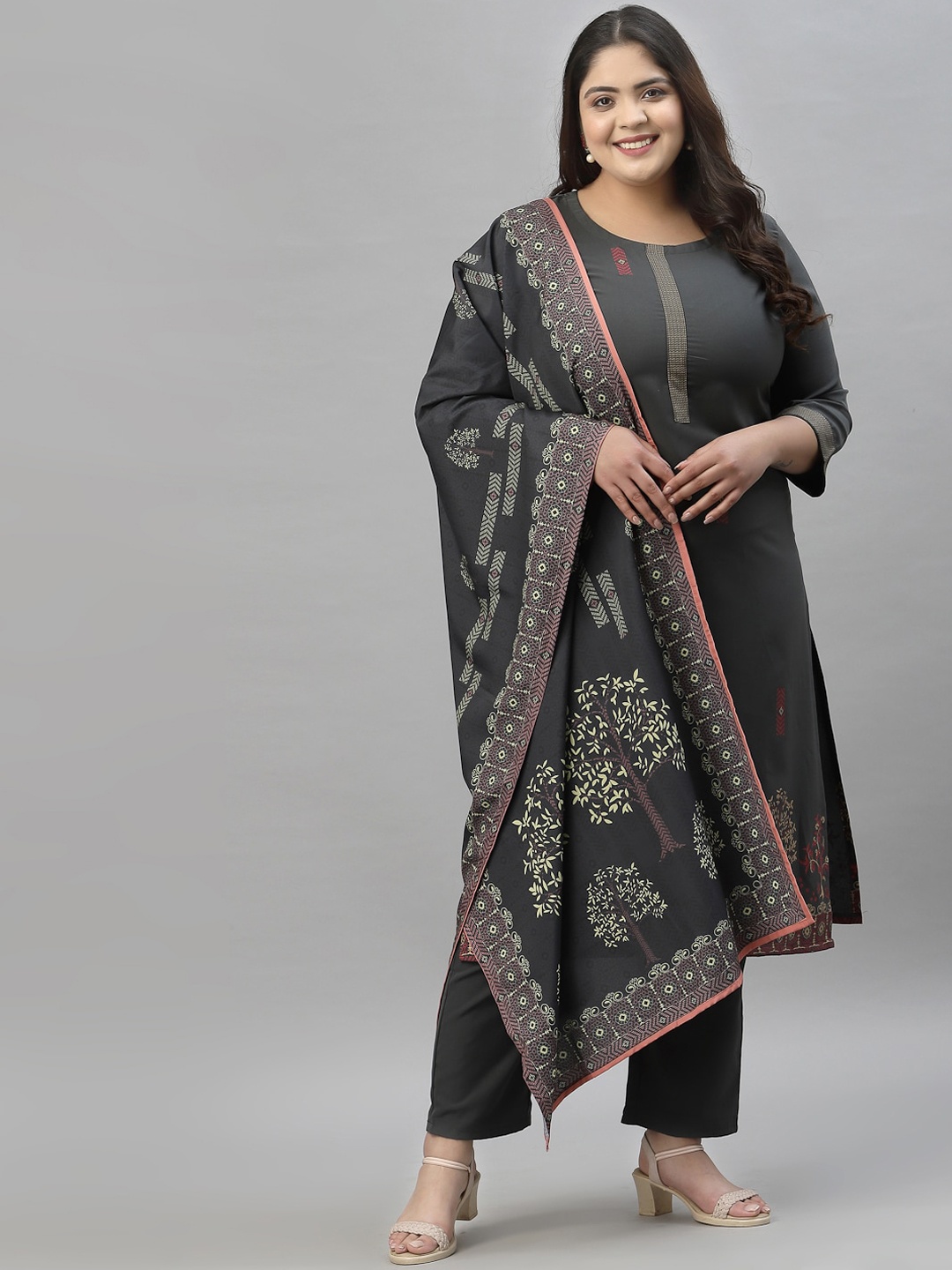 

Sztori Plus Size Ethnic Motifs Printed Kurta With Trousers & Dupatta, Grey