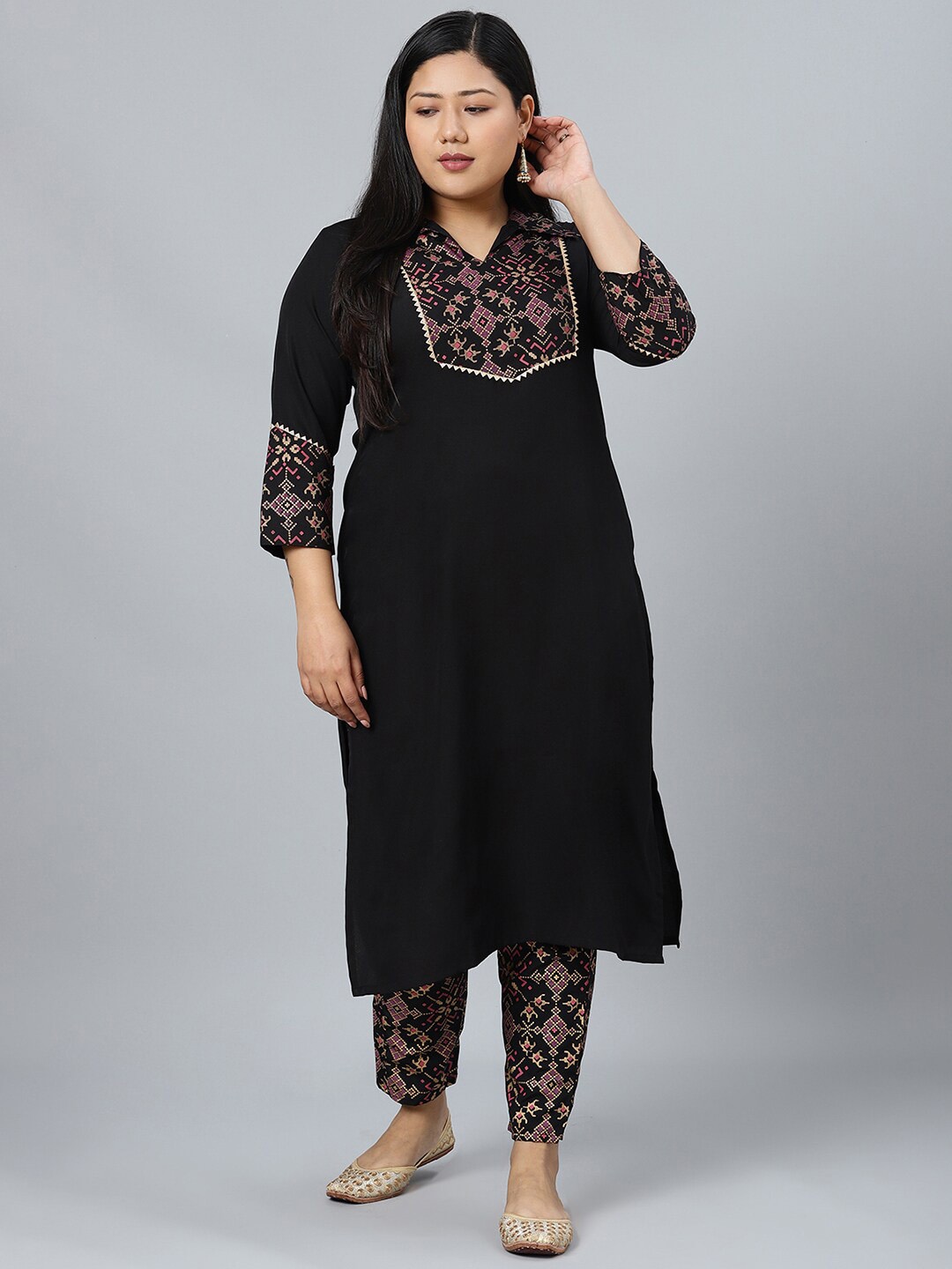 

Sztori Plus Size Ethnic Motifs Printed Regular Kurta with Trousers, Black