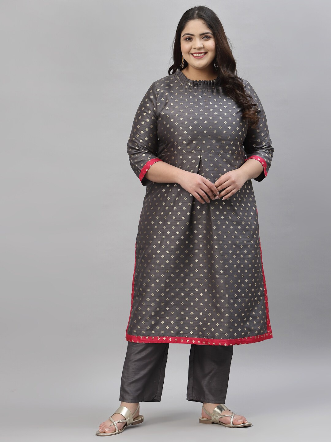 

Sztori Ethnic Motifs Foil Printed Straight Kurta With Trousers, Grey
