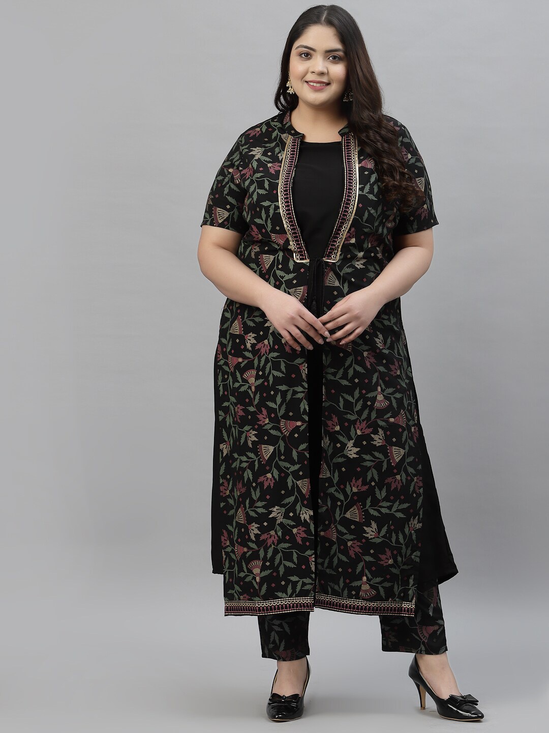 

Sztori Plus Size Floral Printed Mandarin Collar Foil Printed A-Line Kurta With Trouser, Black