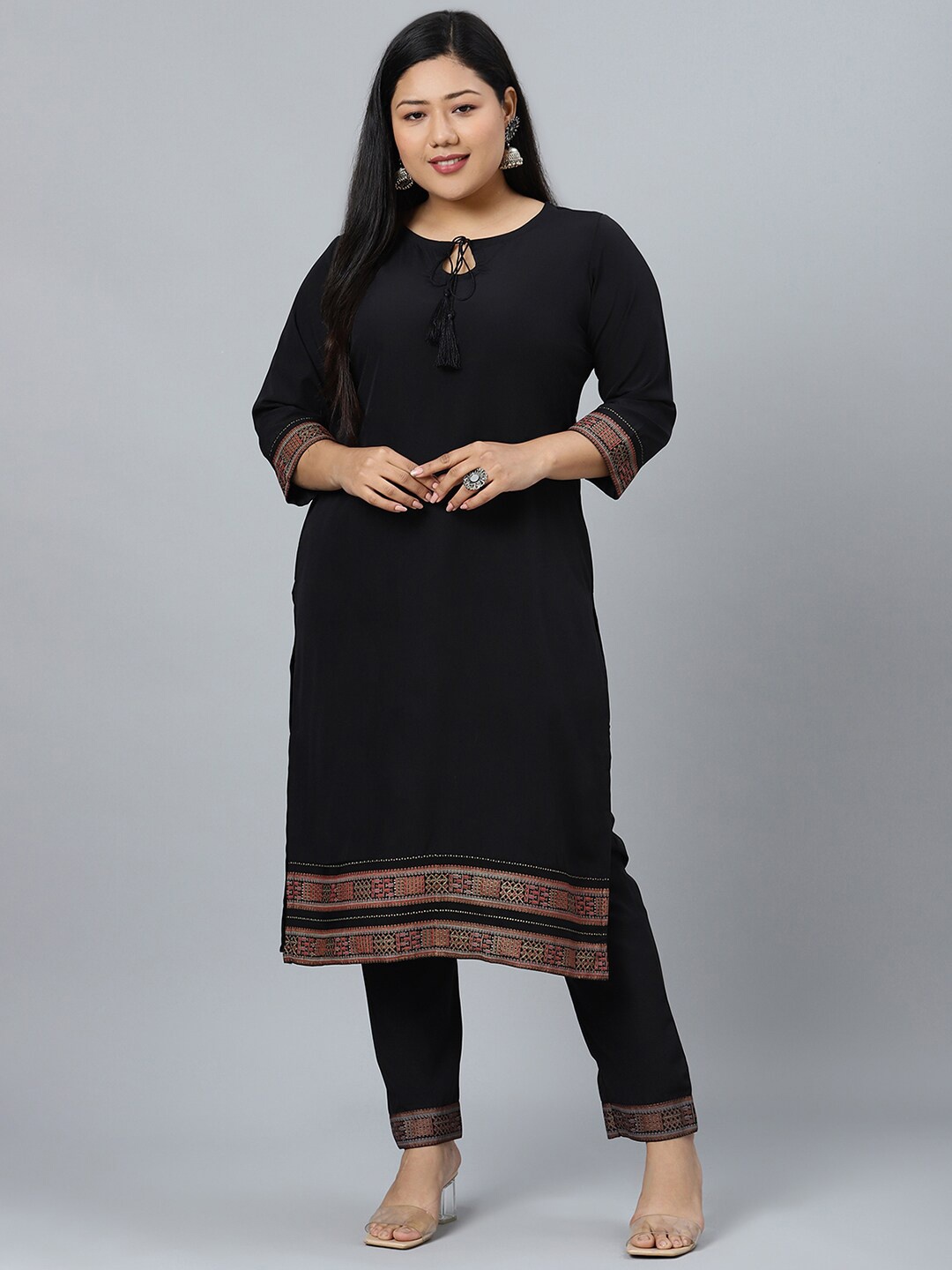 

Sztori Tie-Up Neck Kurta With Trousers, Black