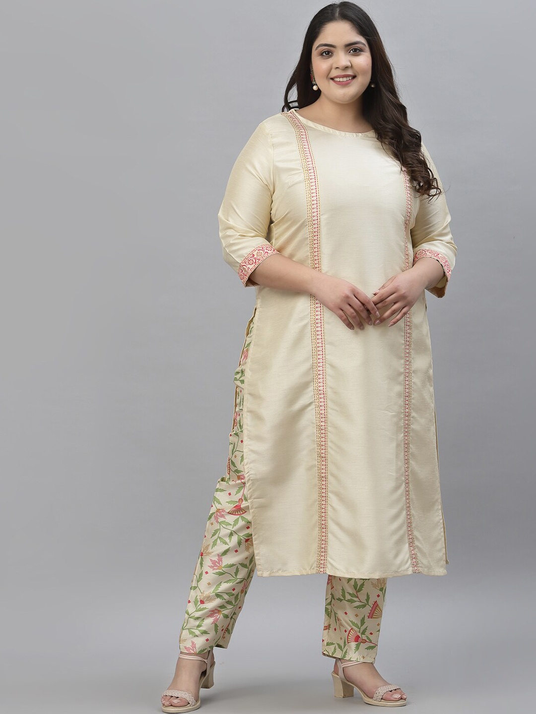 

Sztori Round Neck Kurta with Trousers, Cream
