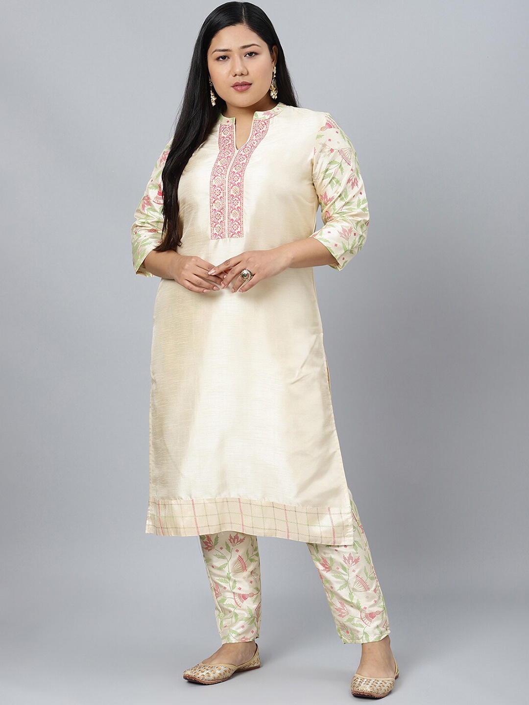 

Sztori Plus Size Floral Printed Regular Kurta with Trousers, Cream