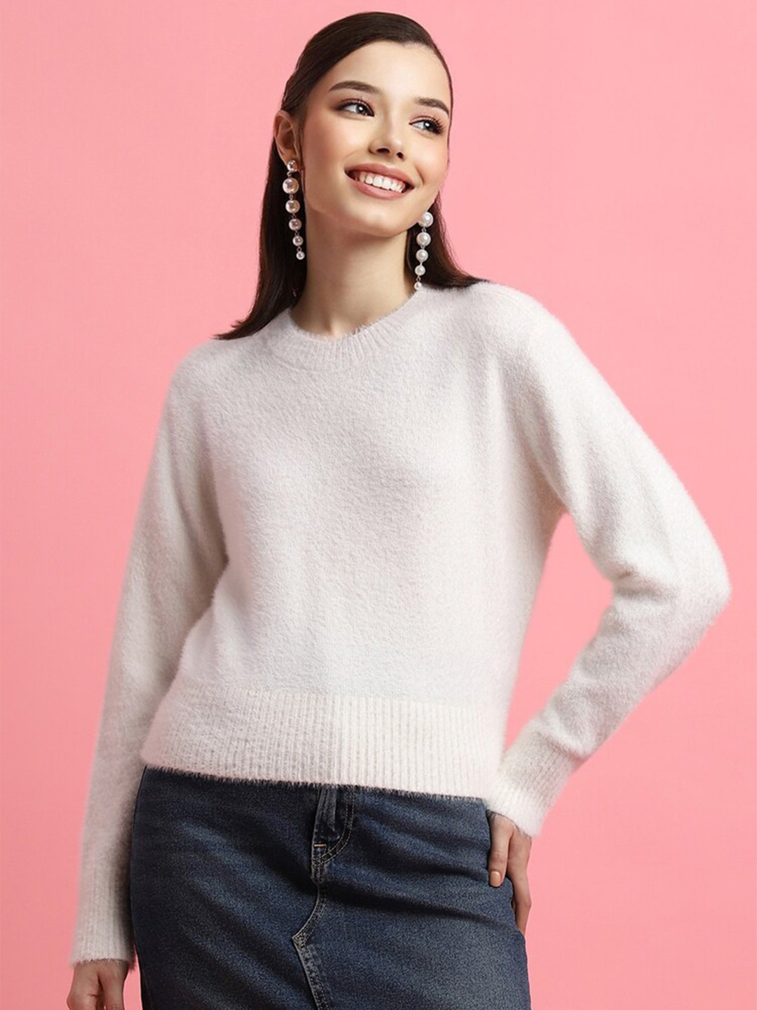 

FOREVER 21 Round Neck Fuzzy Pullover, Pink