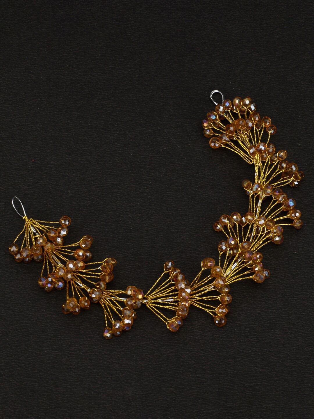 

VAGHBHATT Beaded Hair Venis, Gold