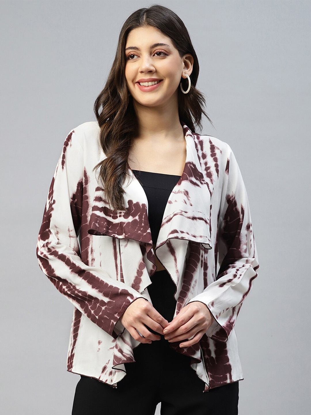 

DEEBACO Tie & Dye Ruffled Neck Shrug, White