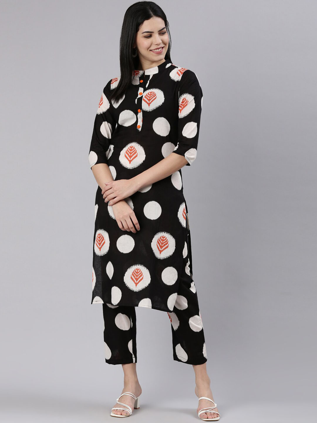

ERISHA Floral Printed Regular Pure Cotton Regular Kurta with Trousers, Black