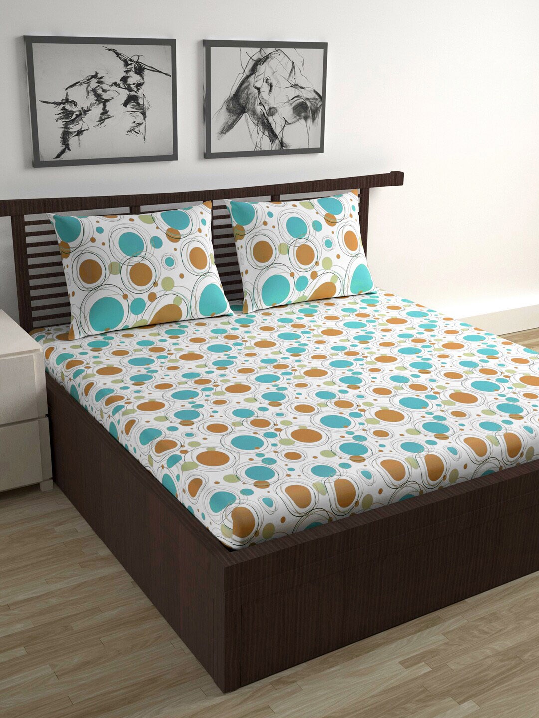 

Divine Casa Emerald White Geometric Cotton 144 TC Queen Bedsheet with 2 Pillow Covers