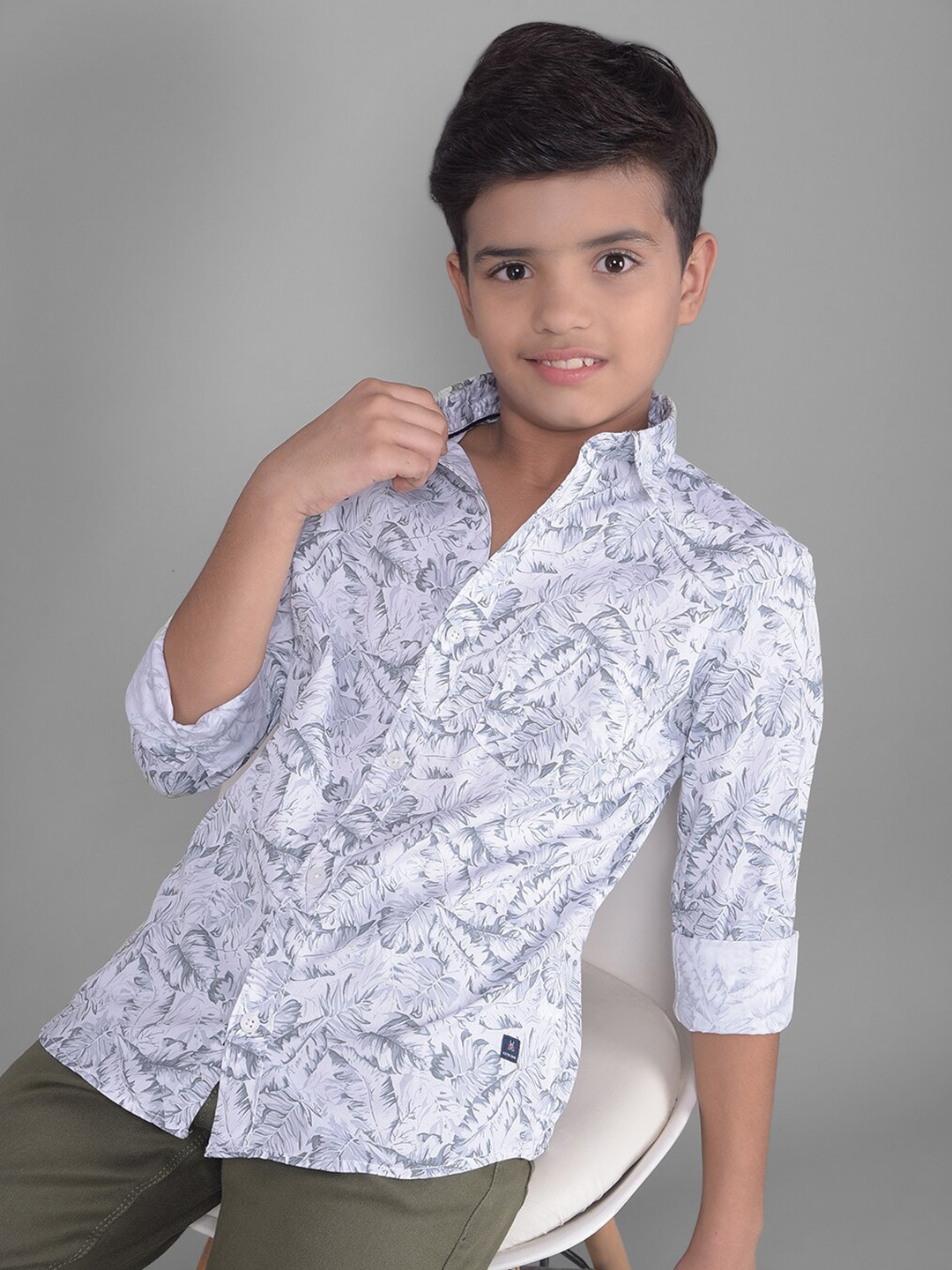 

Crimsoune Club Boys Slim Fit Floral Printed Casual Shirt, White