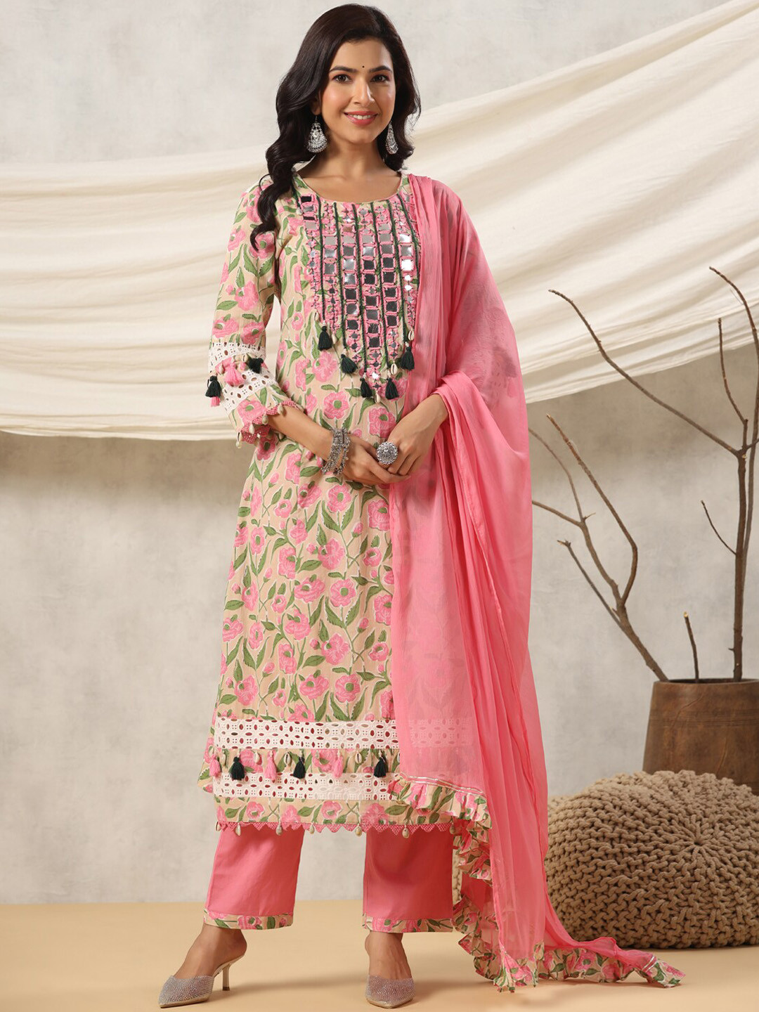 

Readiprint Fashions Floral Printed Mirror Work Pure Cotton Kurta Set, Pink