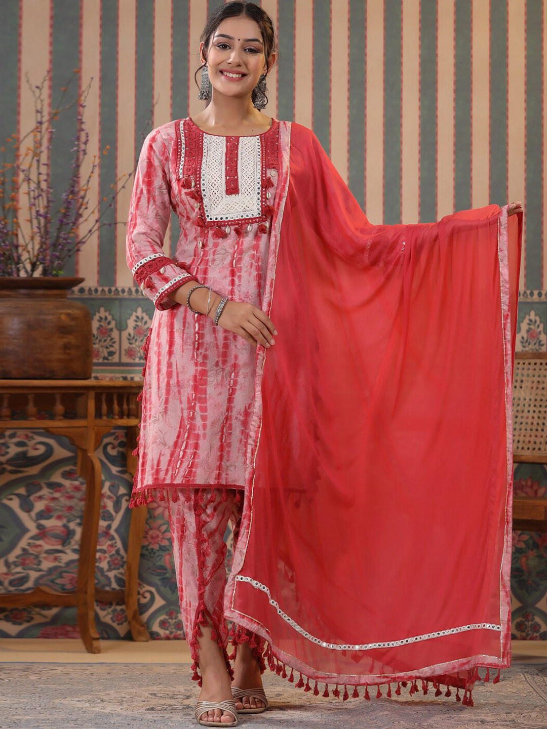 

Readiprint Fashions Tie & Dyed Regular Pure Cotton Kurta with Dhoti Pants & Dupatta, Burgundy