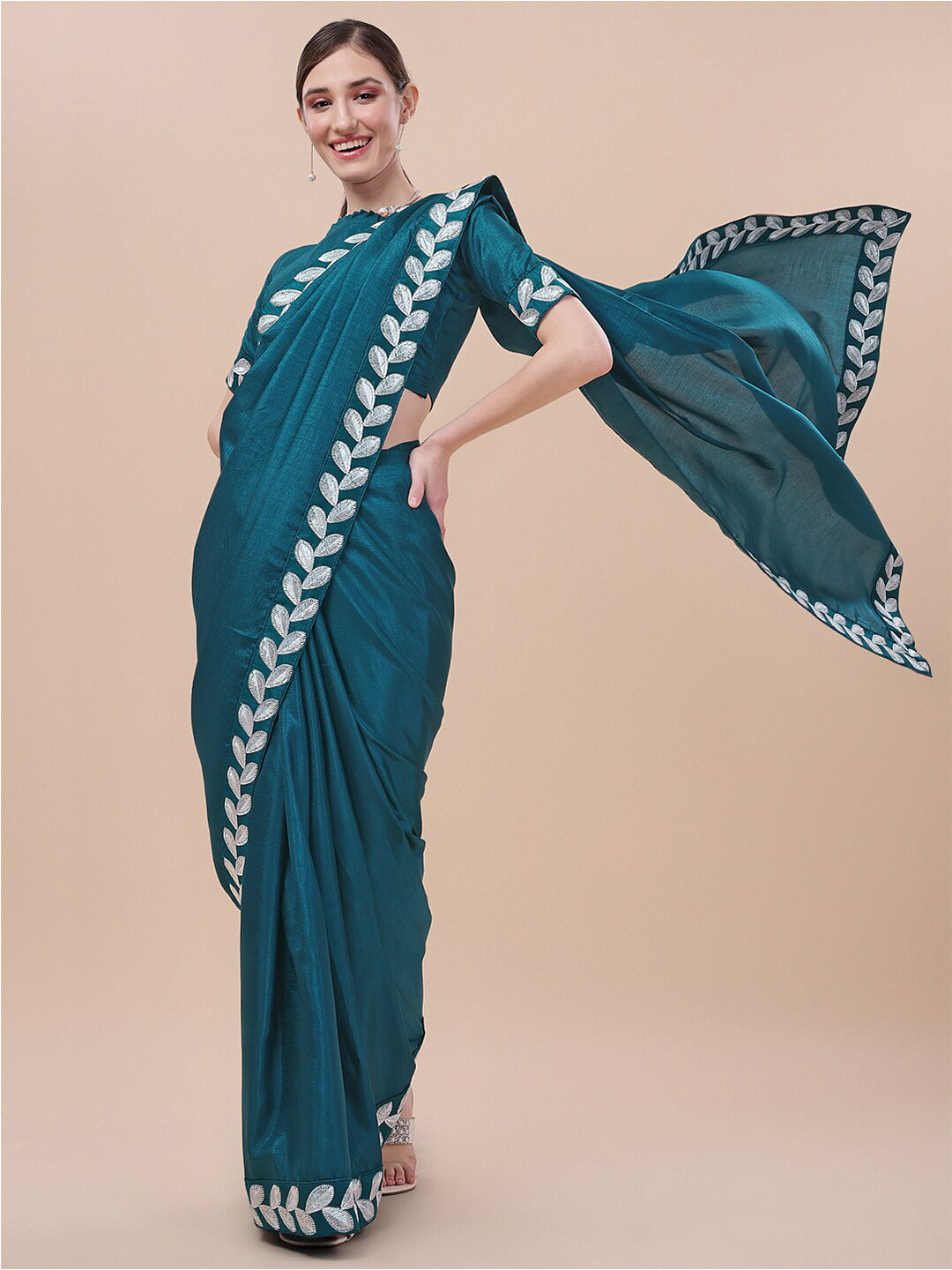

KALINI Embroidered Detail Saree, Green