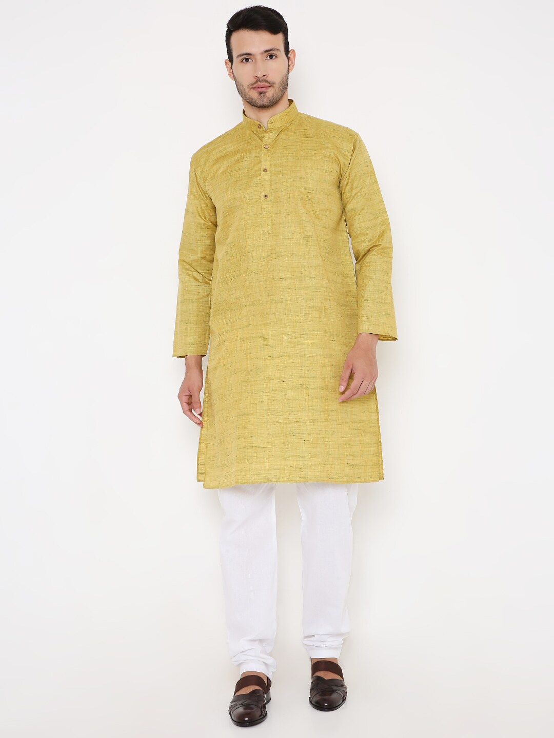 

Maharaja Band Collar Raw Silk Kurta With Trousers, Green