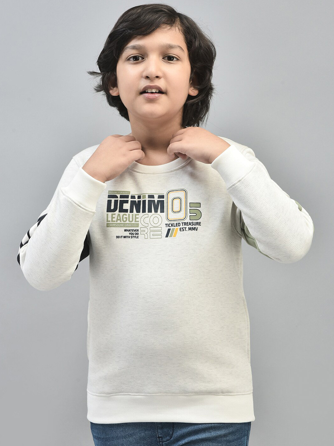 

Crimsoune Club Boys Typography Printed Pullover, White