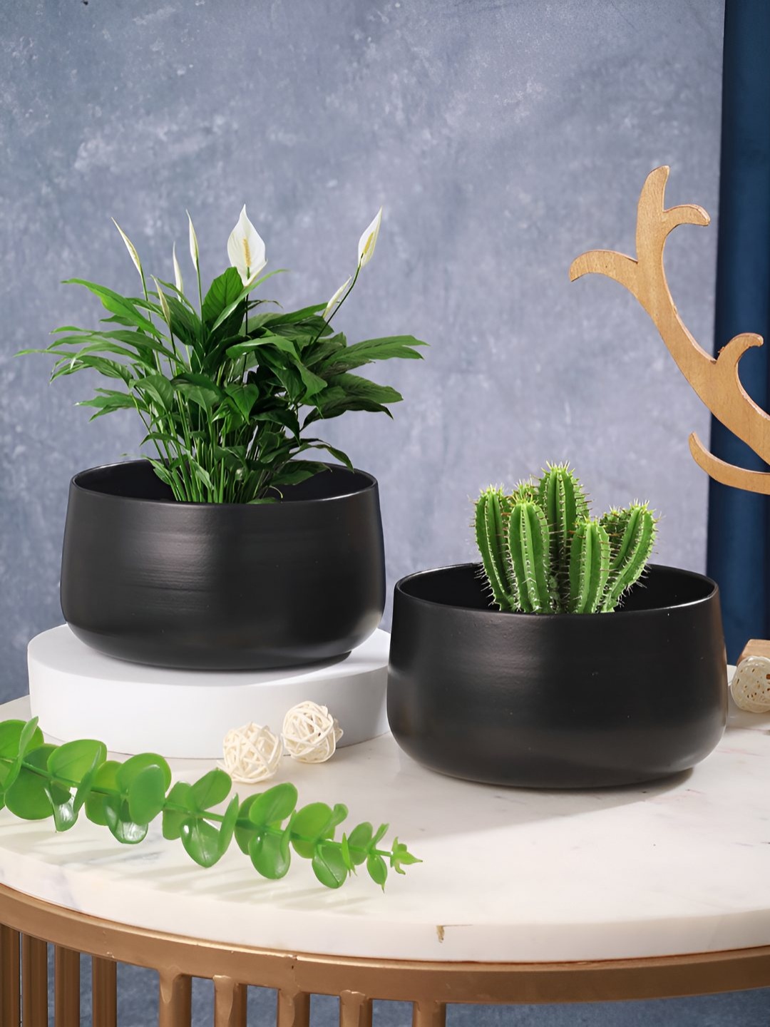 

Homspurts Black 2 Pieces Metal Planters